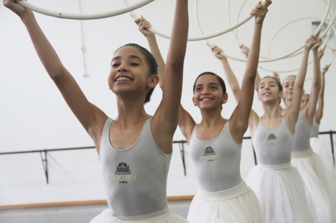 Escola Bolshoi investe em intercâmbio cultural
