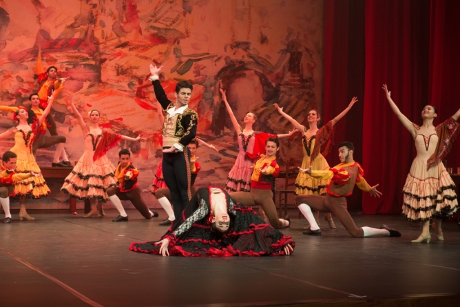 Gala Bolshoi apresenta Os Clássicos na Espanha